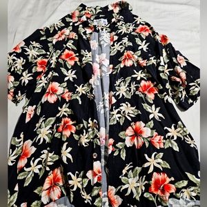 Iolani Hawaiian shirt size medium